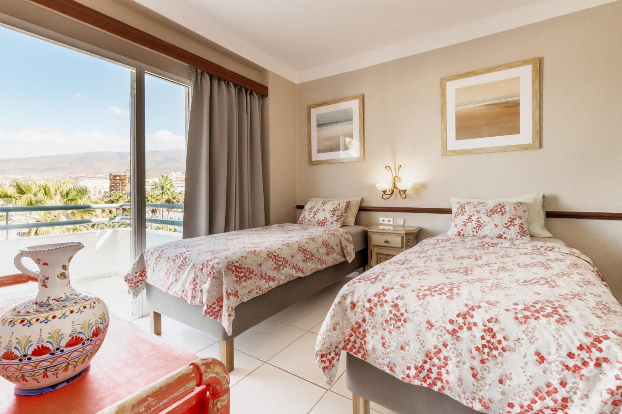 Club Atlantis Aparthotel Ocean View Costa Adeje Dış mekan fotoğraf