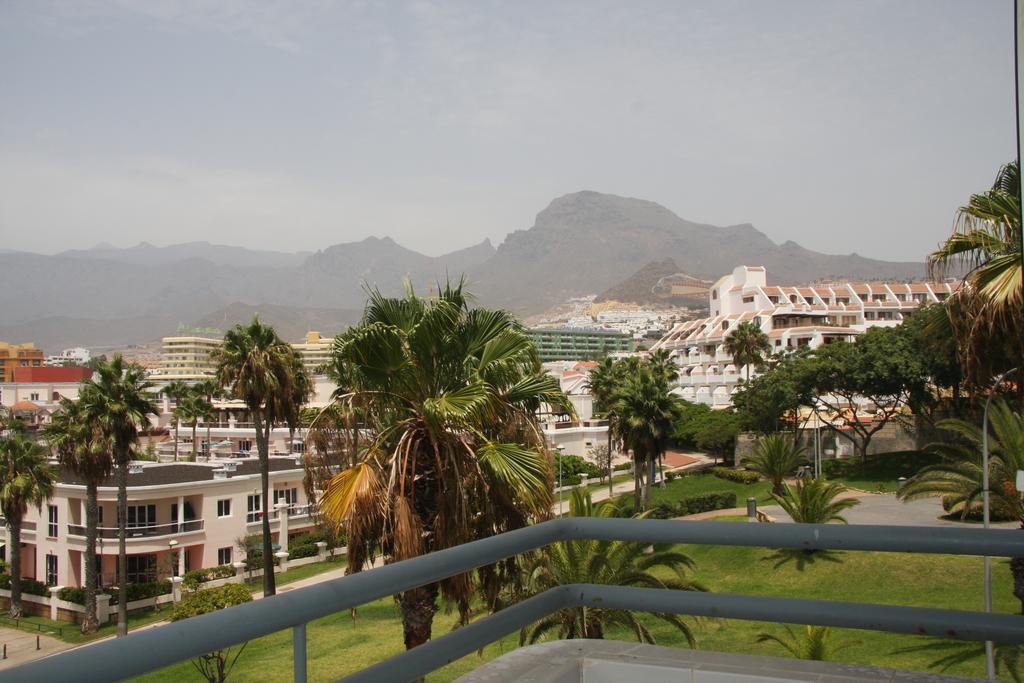 Club Atlantis Aparthotel Ocean View Costa Adeje Dış mekan fotoğraf